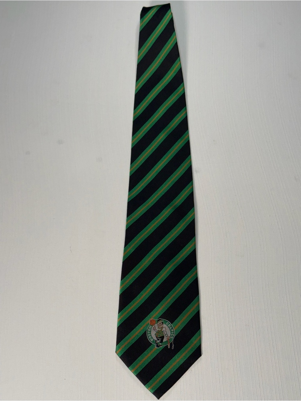 Boston Celtics NBA 100% Silk Handmade Neck Tie NWT Embroidered Logo Green Strip